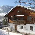 In Near Slopes * Mittersill
