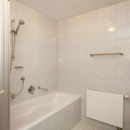 In Near Slopes * Mittersill