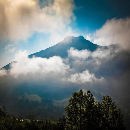 In Near Slopes Mittersill